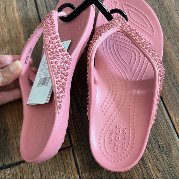 NWT Crocs Kadee II Embellished Flip Flops Sandals Pink 6 Beaded Sparkly Comfort - Picture 7 of 8